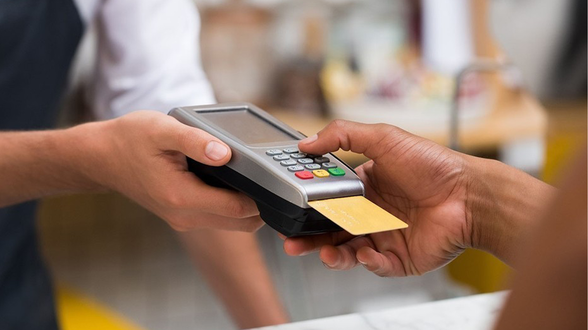 Nağdsız ödənişlərin artan populyarlığı